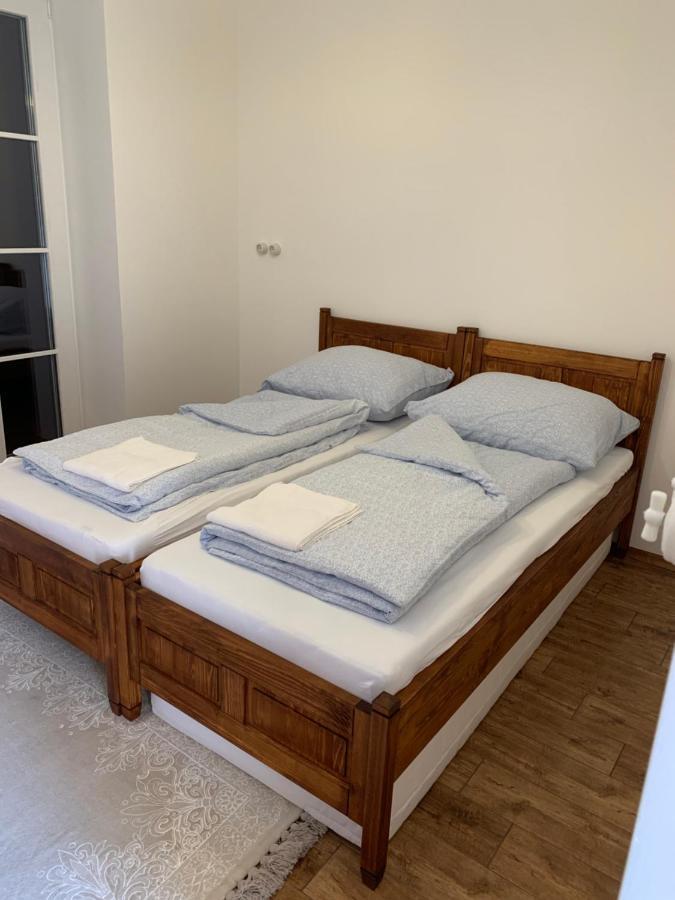 Szazesztendos Reveszhaz Apartman Сигетмоноштор Экстерьер фото